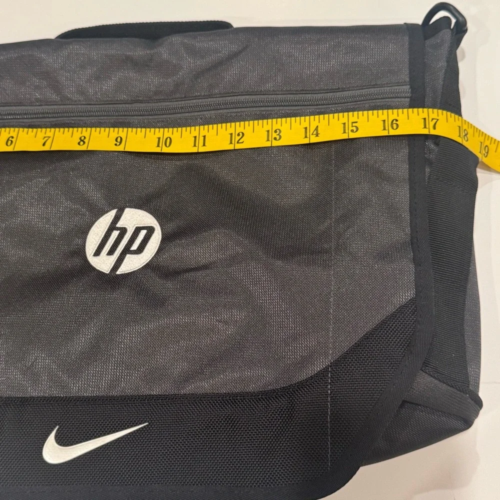 Nike Messenger Laptop Travel Bag w/ HP Logo